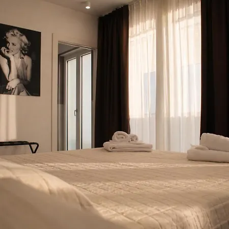 Colonna 4* Bari
