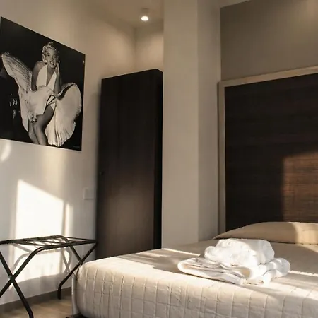 Bed & Breakfast Colonna 4*